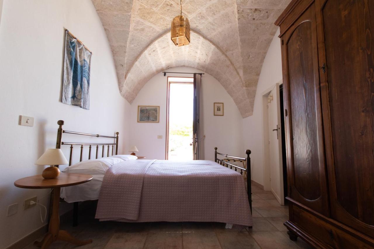 Masseria Parco Di Castro Montalbano (Apulia)