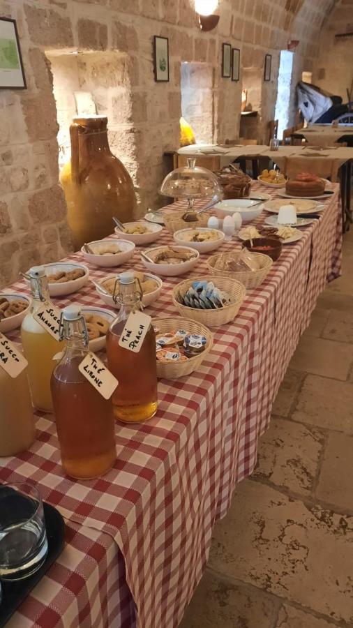 Masseria Parco Di Castro Montalbano (Apulia)